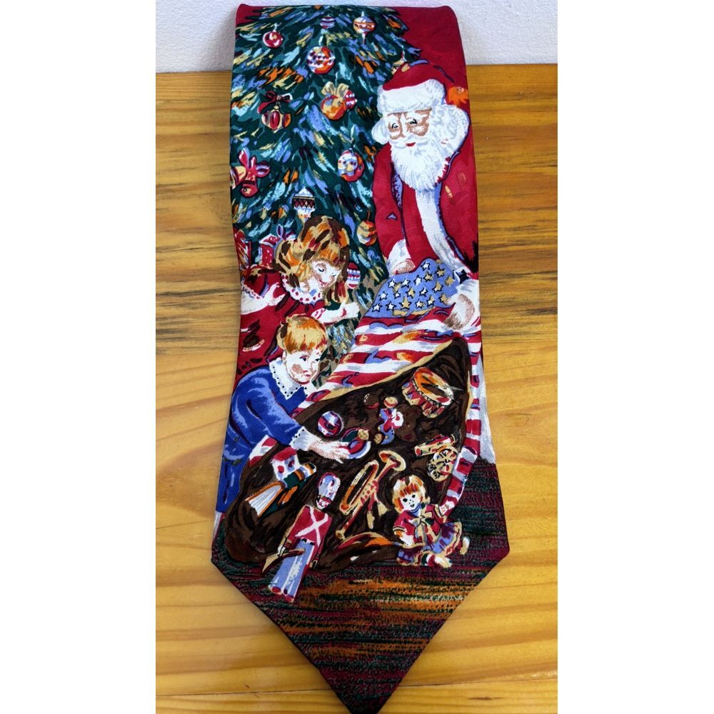 Vintage Holidays‎ JC Penney Red Christmas Tree Santa Claus Presents Silk Necktie